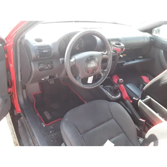 AUDI A3 (8L) '1998 1.9 TDI ROJO