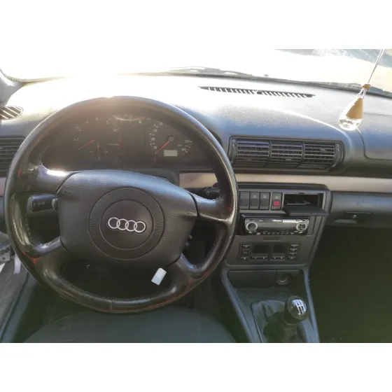 AUDI A4 BERLINA (B5) '1998 1.8 20V PLATA