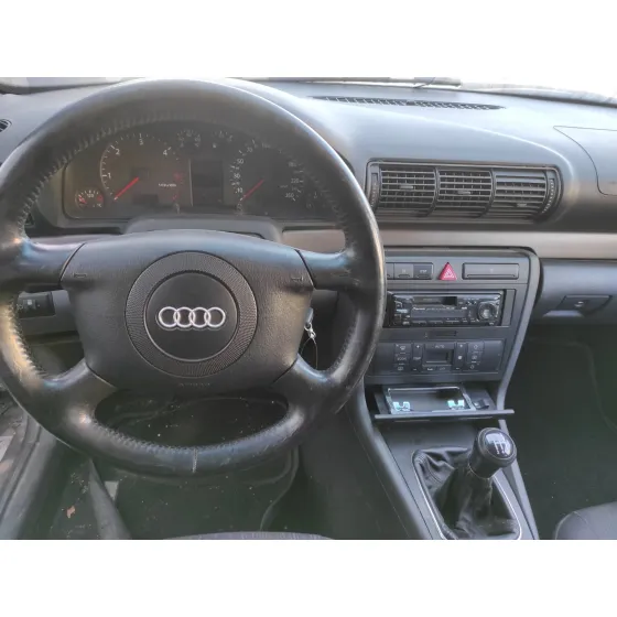 AUDI A4 AVANT (B5) '2000 1.9 TDI VERDE OSCURO