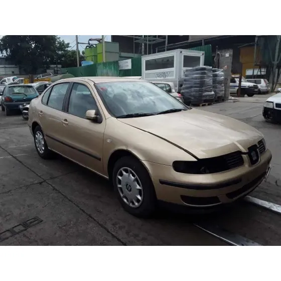 SEAT TOLEDO (1M2) '2000 SELECT CHAMPAN