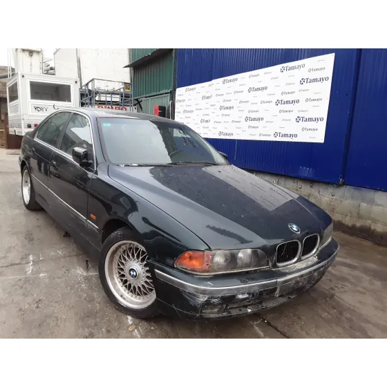 BMW SERIE 5 BERLINA (E39) '1997 528I VERDE
