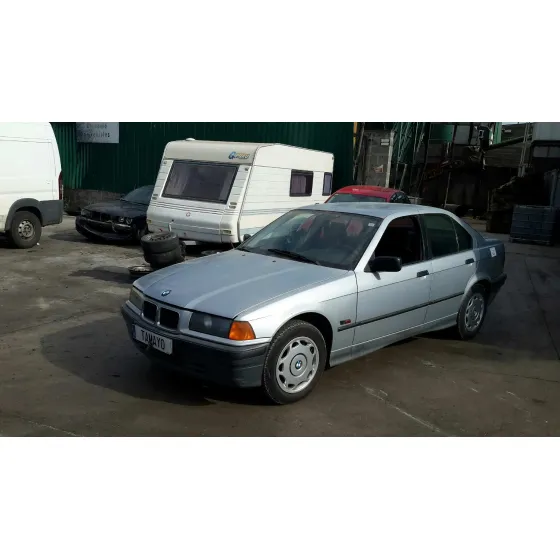 BMW SERIE 3 BERLINA (E36) '1994 1.8 16V CAT PLATA