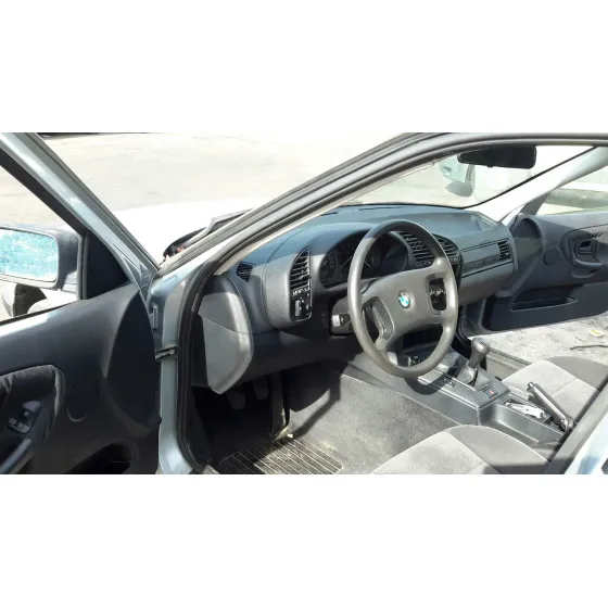 BMW SERIE 3 BERLINA (E36) '1994 1.8 16V CAT PLATA