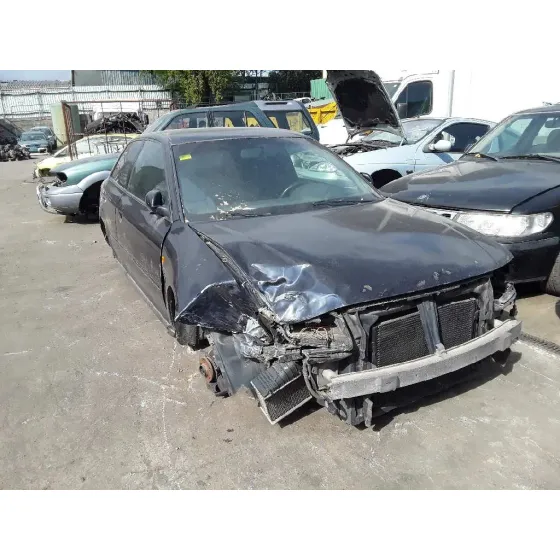 AUDI A3 (8L) '2000 1.9 TDI AZUL