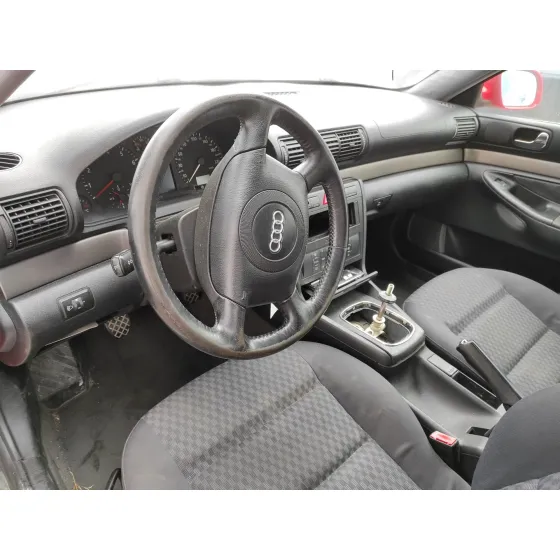 AUDI A4 AVANT (B5) '1999 1.8 20V TURBO ROJO