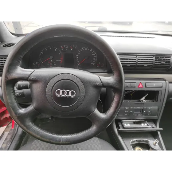 AUDI A4 AVANT (B5) '1999 1.8 20V TURBO ROJO
