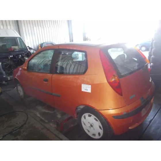 FIAT PUNTO BERLINA (188) '1999 1.2 8V ELX (I) NARANJA