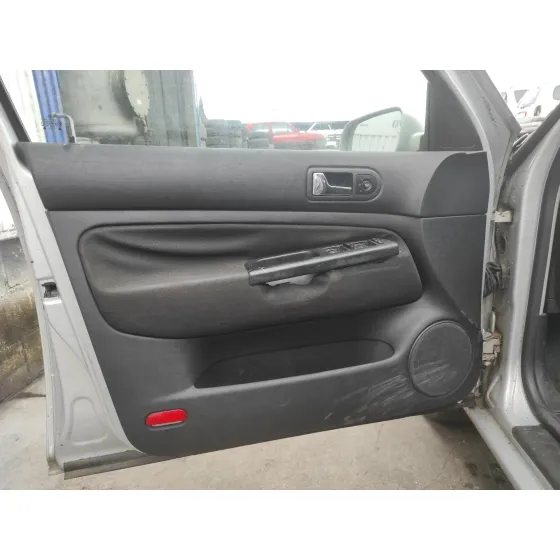VOLKSWAGEN BORA BERLINA (1J2) '1999 1.9 SDI PLATA