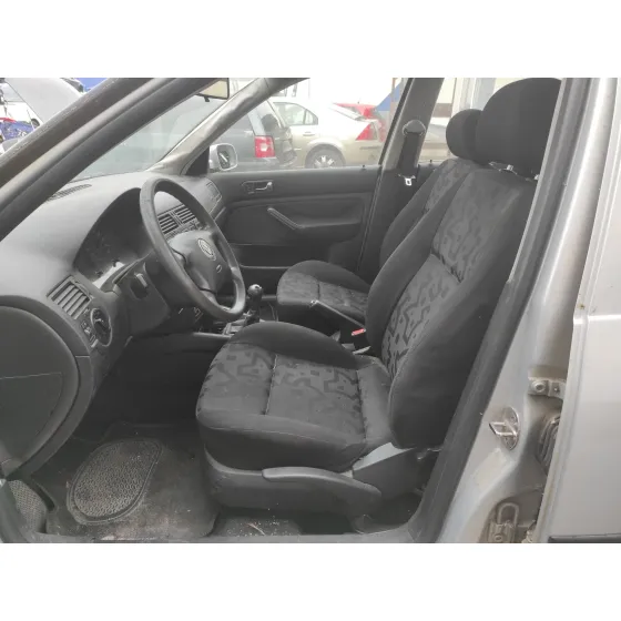 VOLKSWAGEN BORA BERLINA (1J2) '1999 1.9 SDI PLATA
