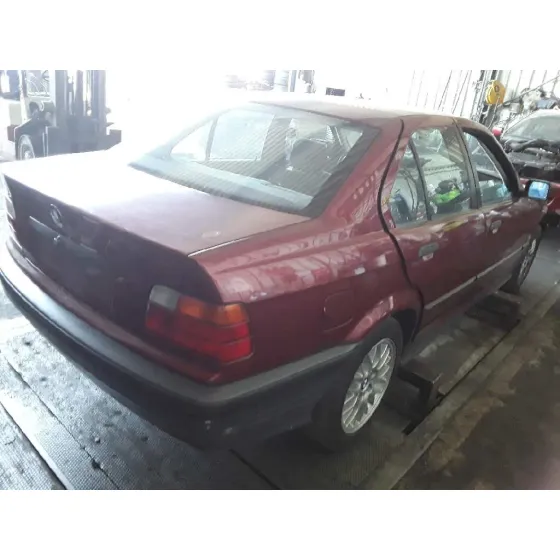 BMW SERIE 3 BERLINA (E36) '1994 316I GRANATE