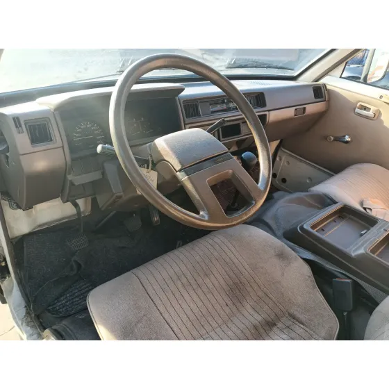 Nissan VANETTE FURGONETA (_C22) 1986