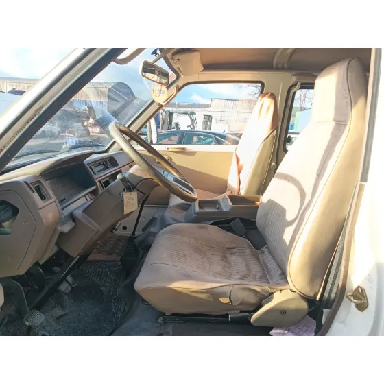 Nissan VANETTE FURGONETA (_C22) 1986