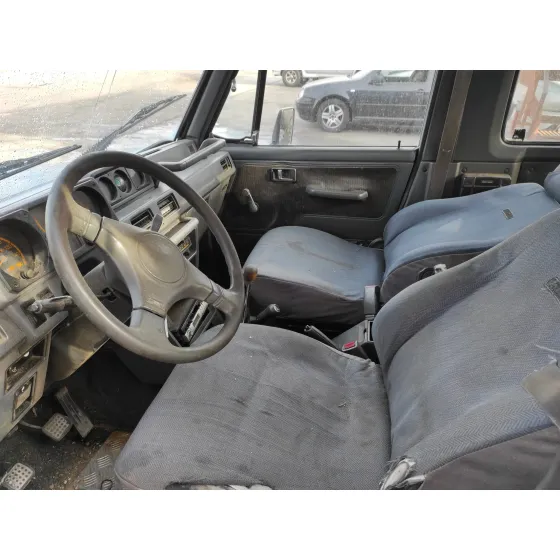 MITSUBISHI MONTERO (L040) '1989 2.5 TURBODIESEL AZUL ELECTRICO