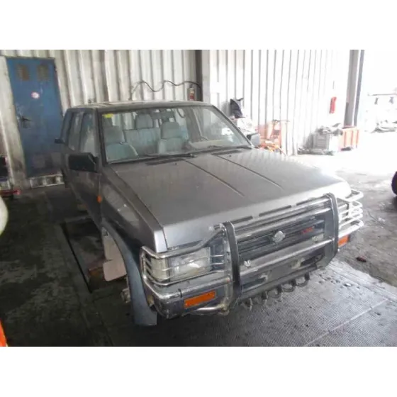 NISSAN TERRANO (WD21) '1992 2.7 TURBODIESEL GRIS