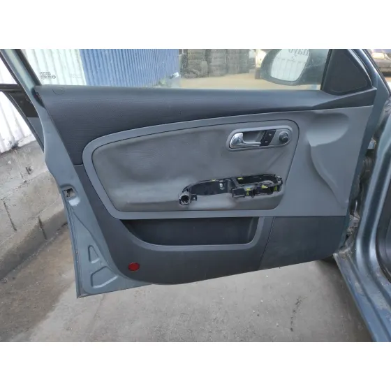 SEAT IBIZA (6L1) '2006 *