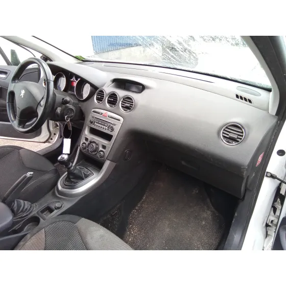 PEUGEOT 308 '2011 1.6 HDI FAP BLANCO