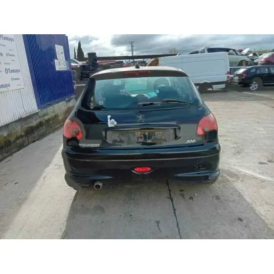 PEUGEOT 206 BERLINA '2008 * NEGRO
