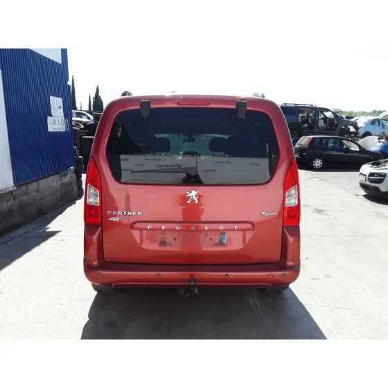 PEUGEOT PARTNER KOMBI '2011 * ROJO