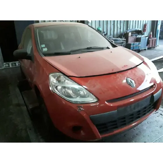 RENAULT CLIO III '2011 1.2 16V ROJO