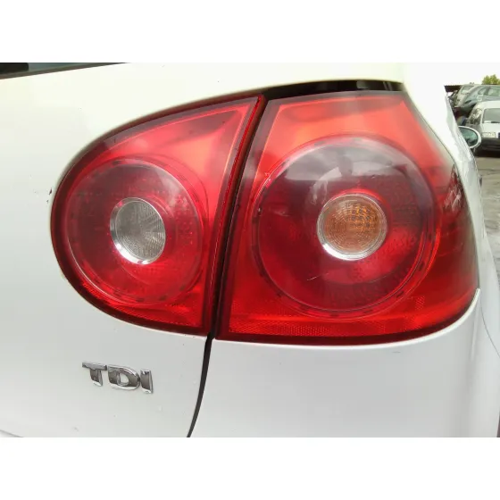 VOLKSWAGEN GOLF V BERLINA (1K1) '2005 BLANCO