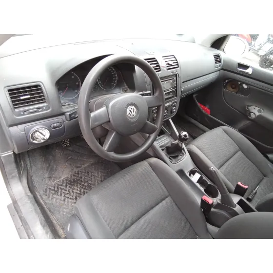 VOLKSWAGEN GOLF V BERLINA (1K1) '2005 BLANCO