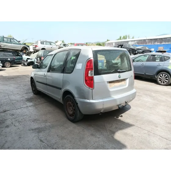 Skoda ROOMSTER (5J7) 2007