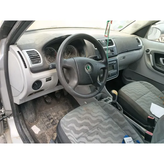Skoda ROOMSTER (5J7) 2007
