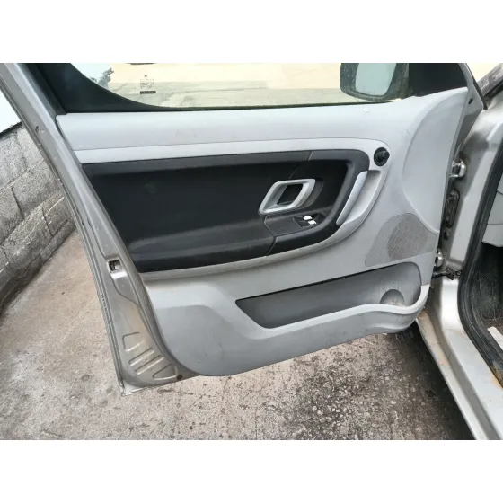 Skoda ROOMSTER (5J7) 2007