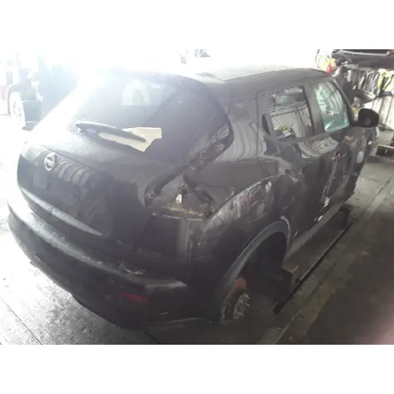 NISSAN JUKE (F15) '2010 * NEGRO