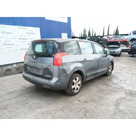 PEUGEOT 5008 '2011 *