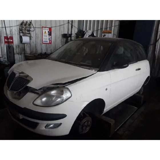 LANCIA YPSILON (101) '2005 1.4 CAT DORADO