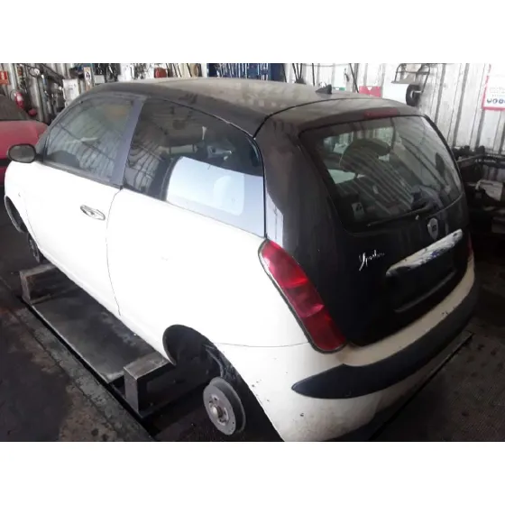 LANCIA YPSILON (101) '2005 1.4 CAT DORADO