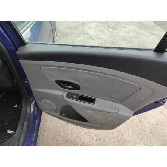 RENAULT MEGANE III SPORT TOURER '2011 1.5 DCI DIESEL FAP AZUL MARINO