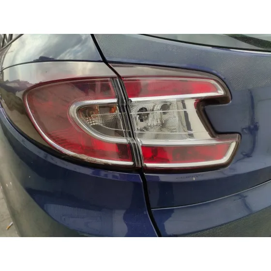 RENAULT MEGANE III SPORT TOURER '2011 1.5 DCI DIESEL FAP AZUL MARINO