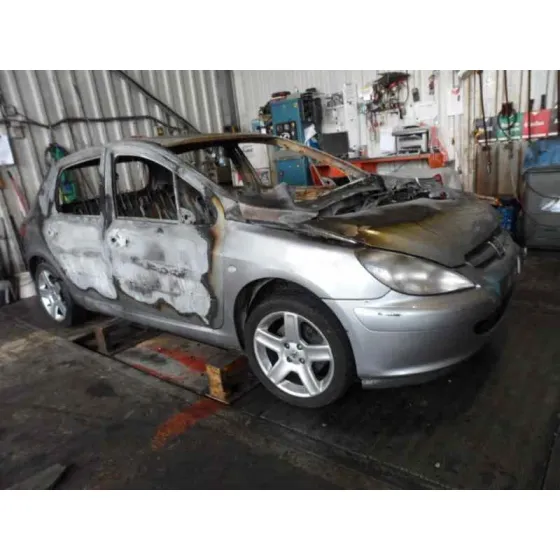 PEUGEOT 307 (S1) '2004 2.0 16V HDI FAP CAT (RHR / DW10BTED4) GRIS / CALCINADO