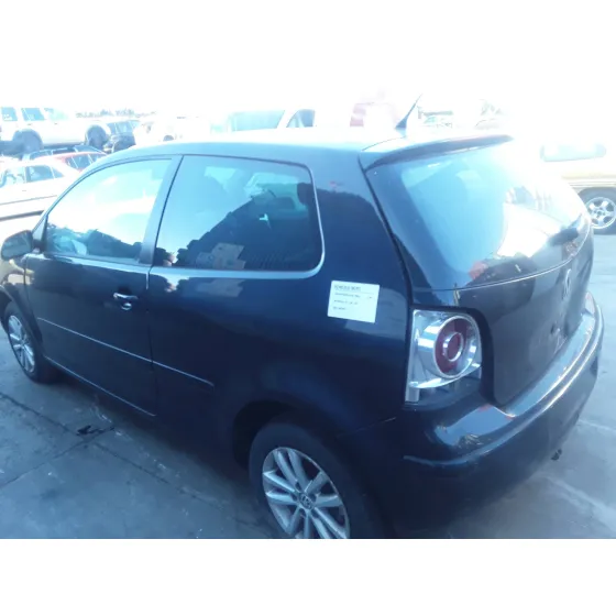 VOLKSWAGEN POLO (9N3) '2008 * NEGRO