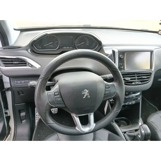 Peugeot 208 I (CA_, CC_) 2012
