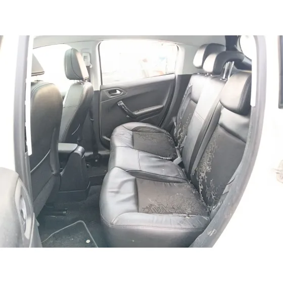 Peugeot 208 I (CA_, CC_) 2012