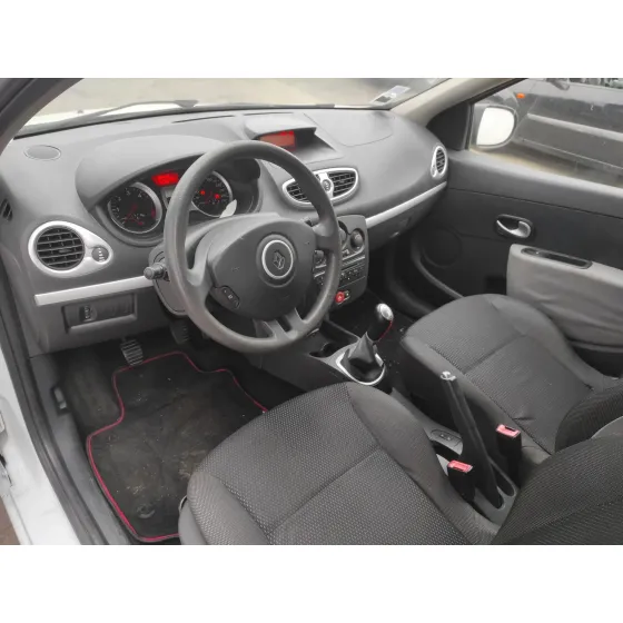 RENAULT CLIO III '2012 * BLANCO