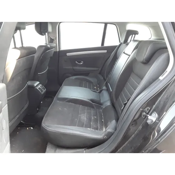 RENAULT LAGUNA GRANDTOUR III '2012 DCI FAP NEGRO