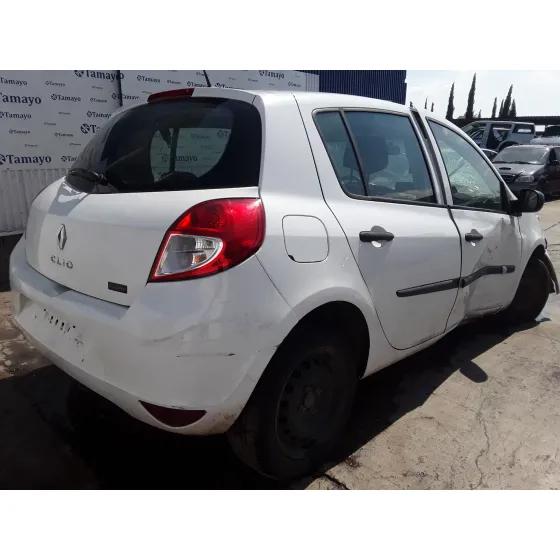 RENAULT CLIO III '2013 1.5 DCI DIESEL FAP BLANCO