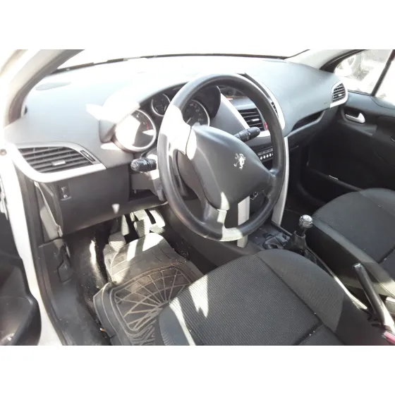 PEUGEOT 207 '2006 BLANCO