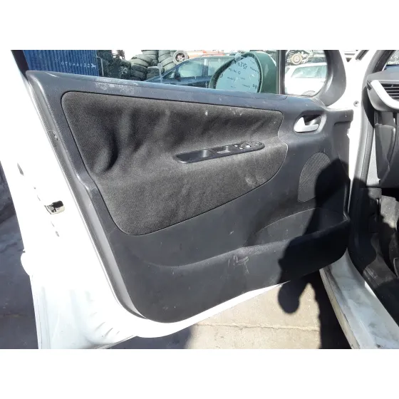 PEUGEOT 207 '2006 BLANCO