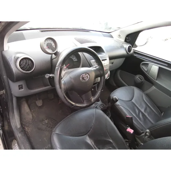 TOYOTA AYGO (KGB/WNB) '2008 1.0 CAT NEGRO