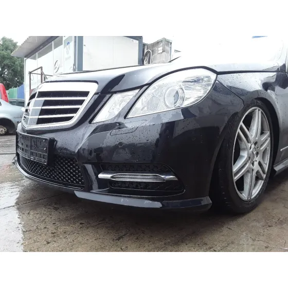 MERCEDES CLASE E (W212) LIM. '2012 E 500 CGI BLUEEFFICIENCY 4-MATIC (212.091) NEGRO