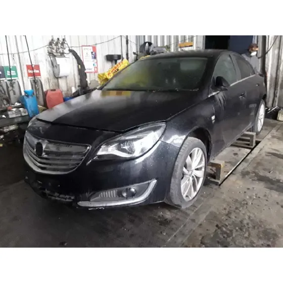 OPEL INSIGNIA BERLINA '2014 1.4 16V TURBO (BIVALENT. GASOLINA / LPG) NEGRO