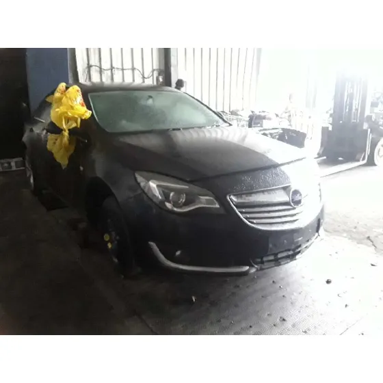 OPEL INSIGNIA BERLINA '2014 1.4 16V TURBO (BIVALENT. GASOLINA / LPG) NEGRO