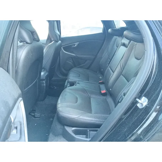 Volvo V40 HATCHBACK (525) 2015