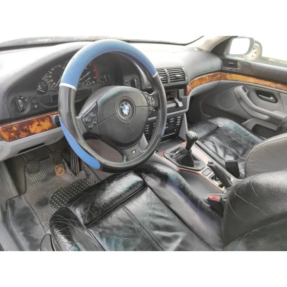 BMW SERIE 5 TOURING (E39) '1997 2.5 TURBODIESEL CAT AZUL MARINO