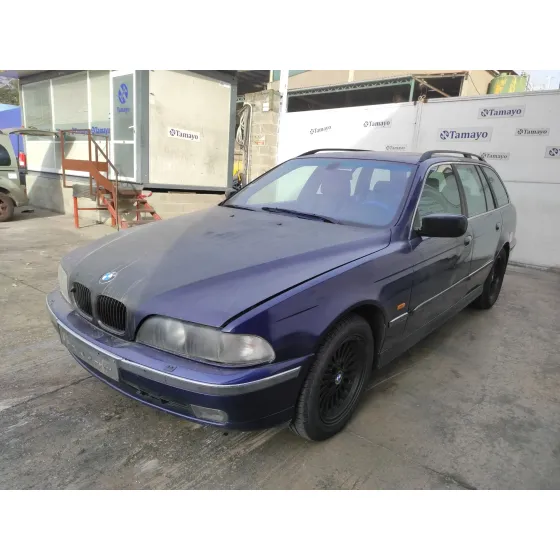 BMW SERIE 5 TOURING (E39) '1997 2.5 TURBODIESEL CAT AZUL MARINO